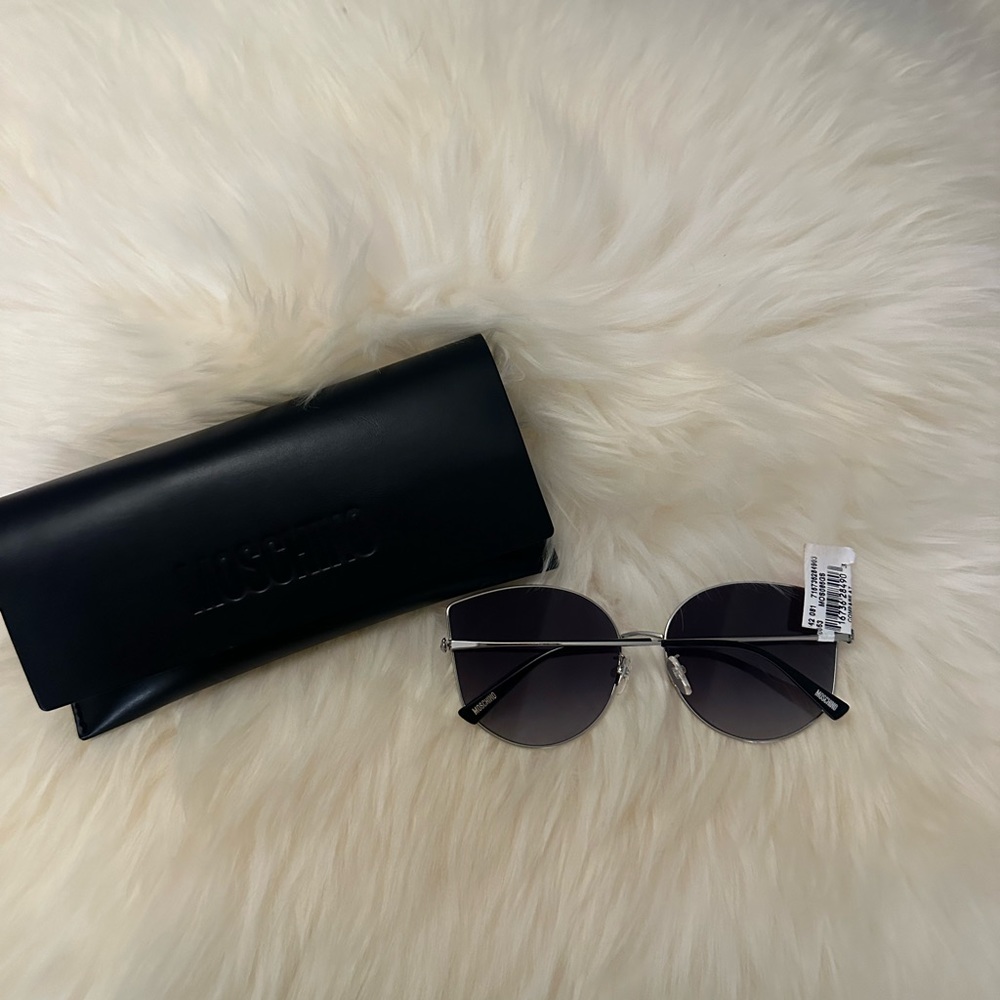 Brand new moschino sunglasses